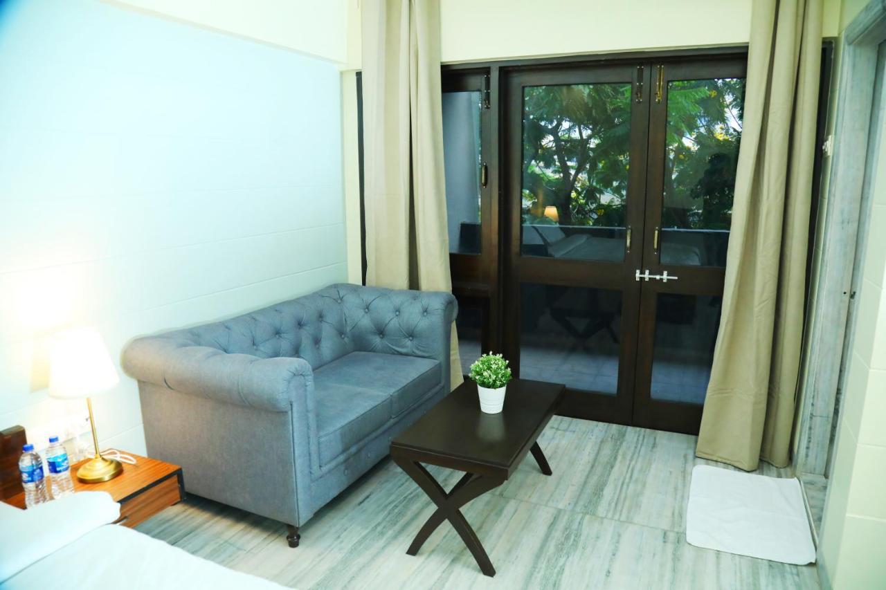 Country Inn & Suites By Turtle Mumbai Exterior photo