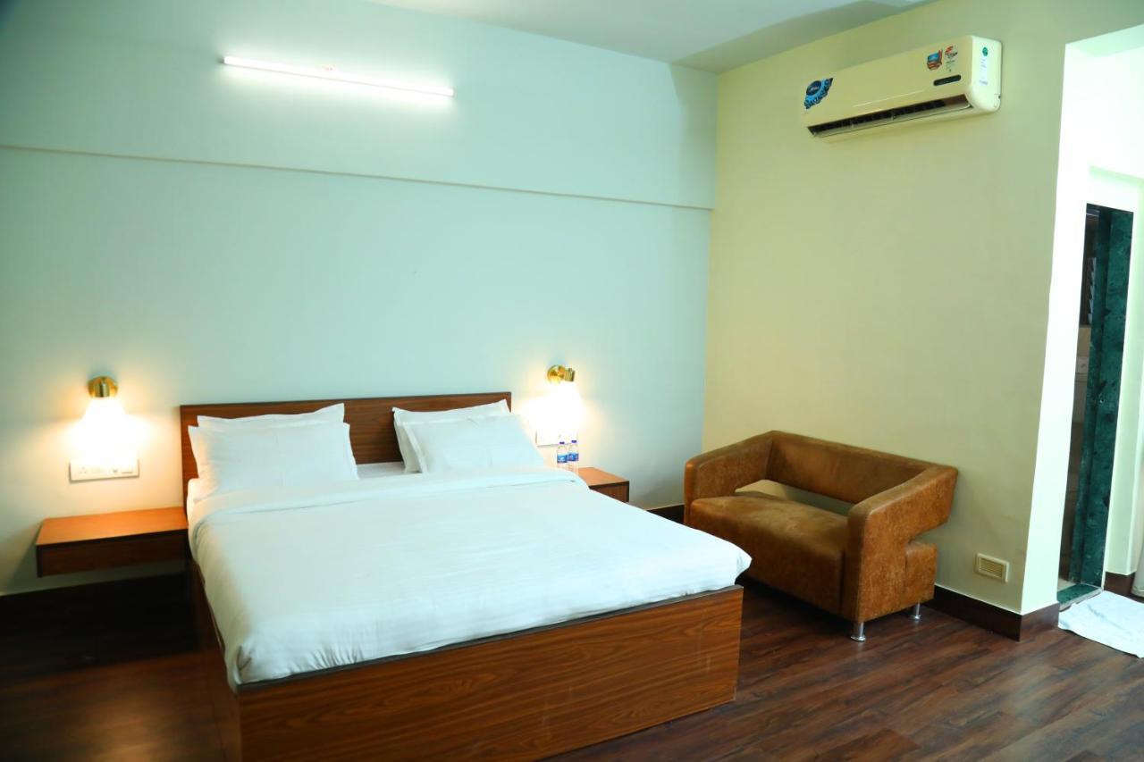 Country Inn & Suites By Turtle Mumbai Exterior photo