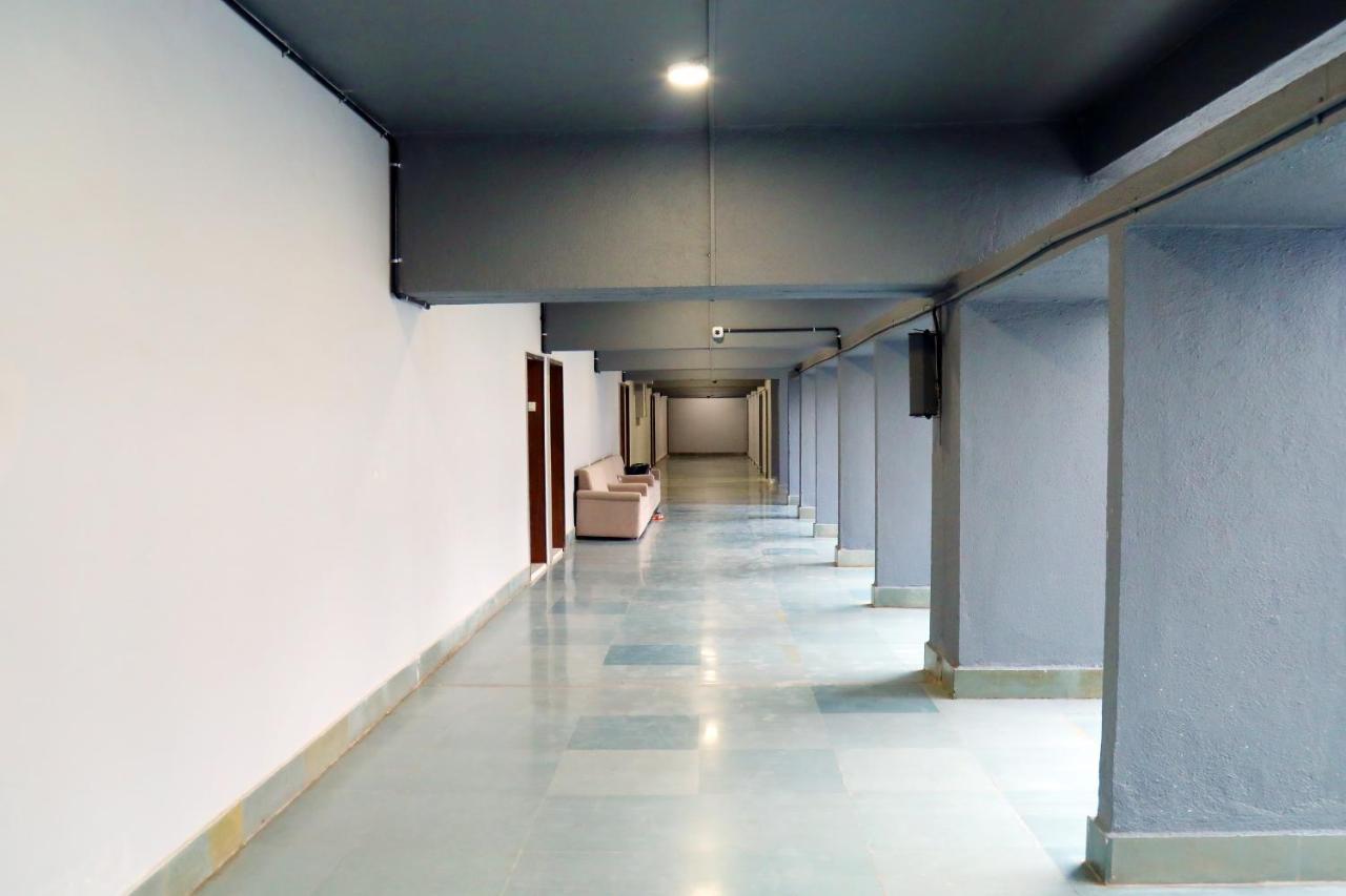 Country Inn & Suites By Turtle Mumbai Exterior photo